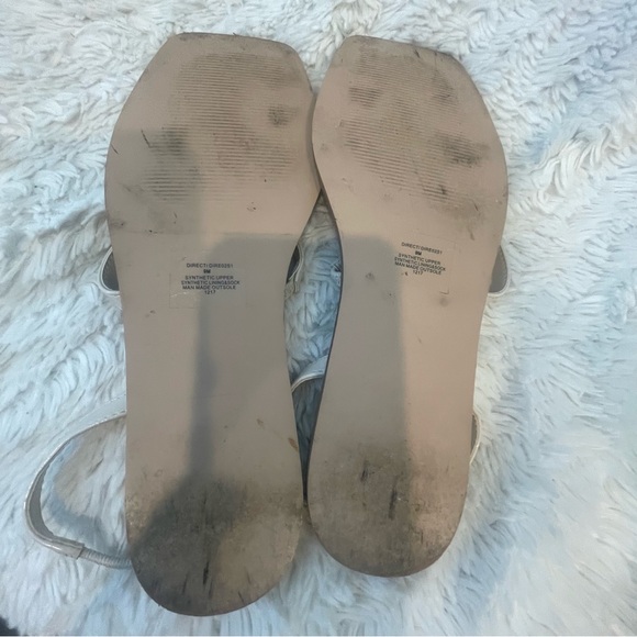 Steve Madden Womens Direct Slip On Sandal Patent Faux Leather Cream Size 9M - Picture 3 of 4